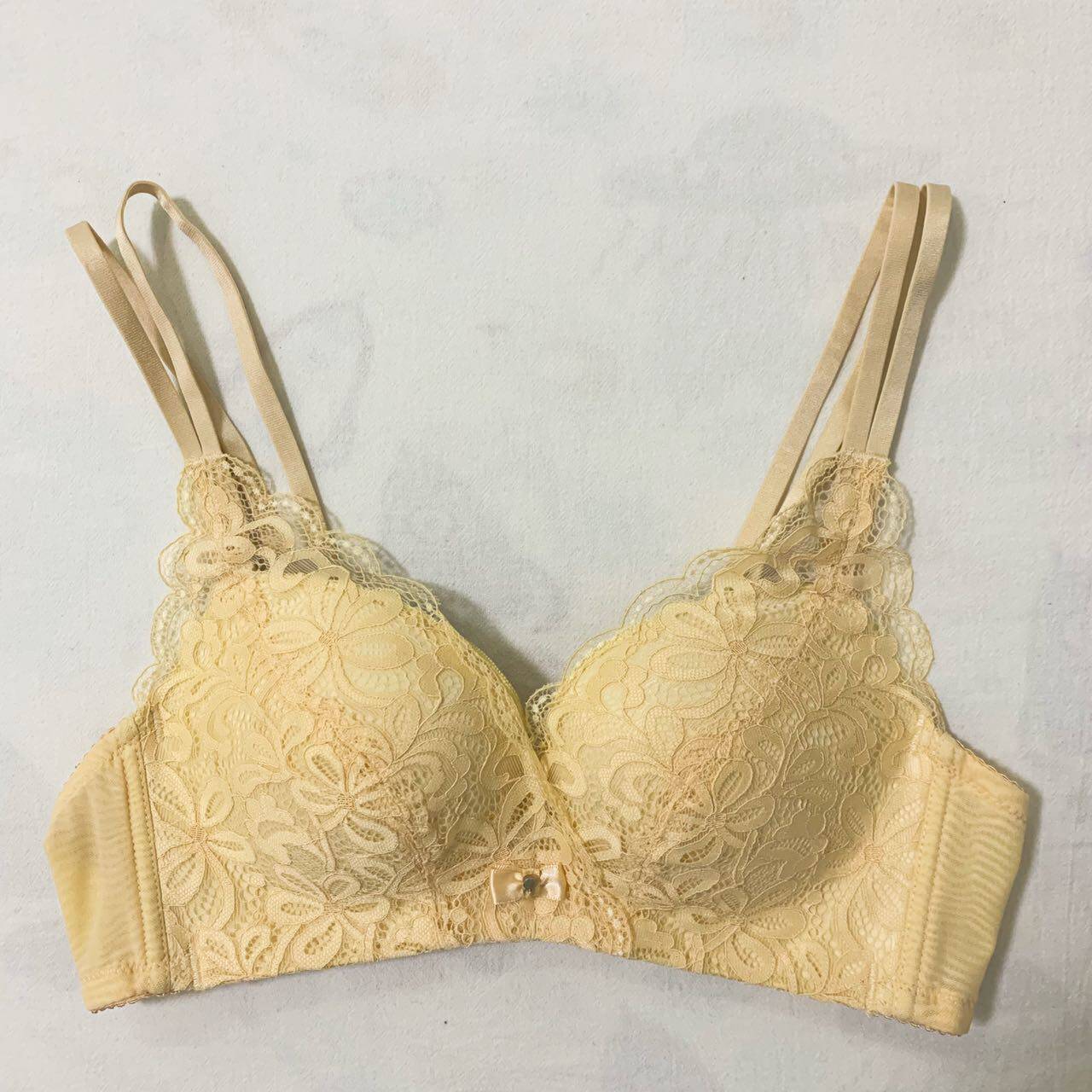 80a.85a天姿芳8598性感v型蕾丝双肩细带中厚杯文胸上薄下厚2.5cm