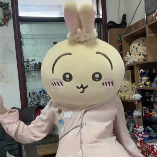 吉伊卡哇乌萨奇毛绒抱枕大号