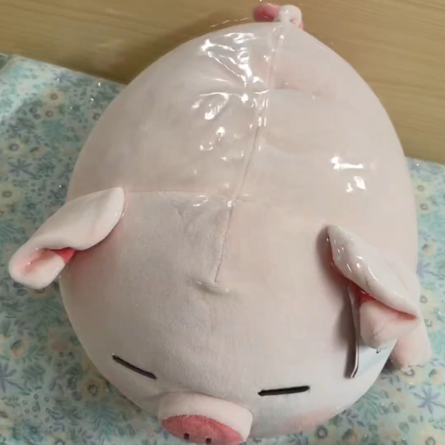可爱猪猪公仔毛绒玩具趴趴猪玩偶布娃娃男女生款超软抱枕女生礼物