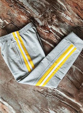 浅灰色宽金黄中间白色针织条螺纹束口运动校服裤中小学生加绒
