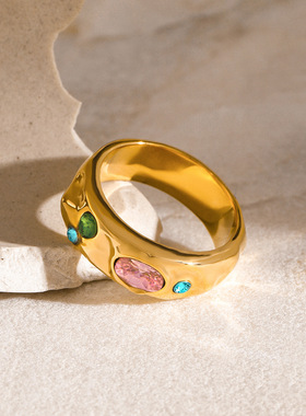 18k金不锈钢锆石戒指女欧美锤纹镶粉色锆石加蓝色绿色锆石戒指
