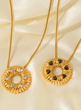 设计师款18k金不锈钢镶嵌黑色锆石面包纹O形吊坠项链女锁骨颈链