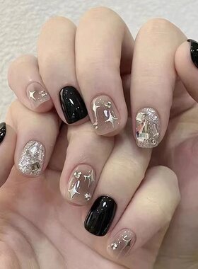 穿戴甲黑色镶钻银色星星腮黑晕染