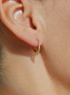 JILIFANG 超闪迷你微镶3A锆石精致简约百搭通勤S线条耳圈耳扣耳环