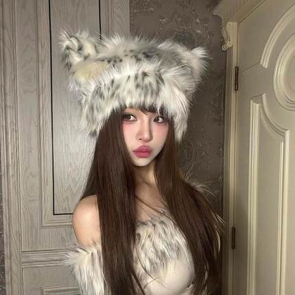 洋气时髦户外登山猫耳帽子女2025新款秋冬天毛绒护耳渔夫帽贝雷帽