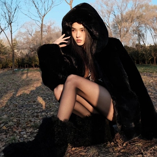 年轻款 海宁时尚 毛毛外套冬厚 2025新款 黑色毛茸茸连帽环保皮草女款