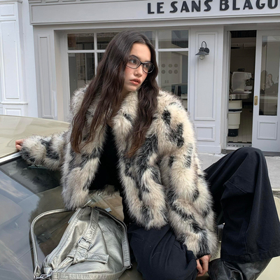 超美的~fanss新品年轻款皮草外套