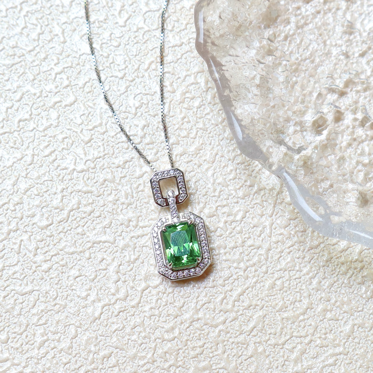 【Zhuella珠艾乐】沙弗莱绿锆石S925银镀白金吊坠