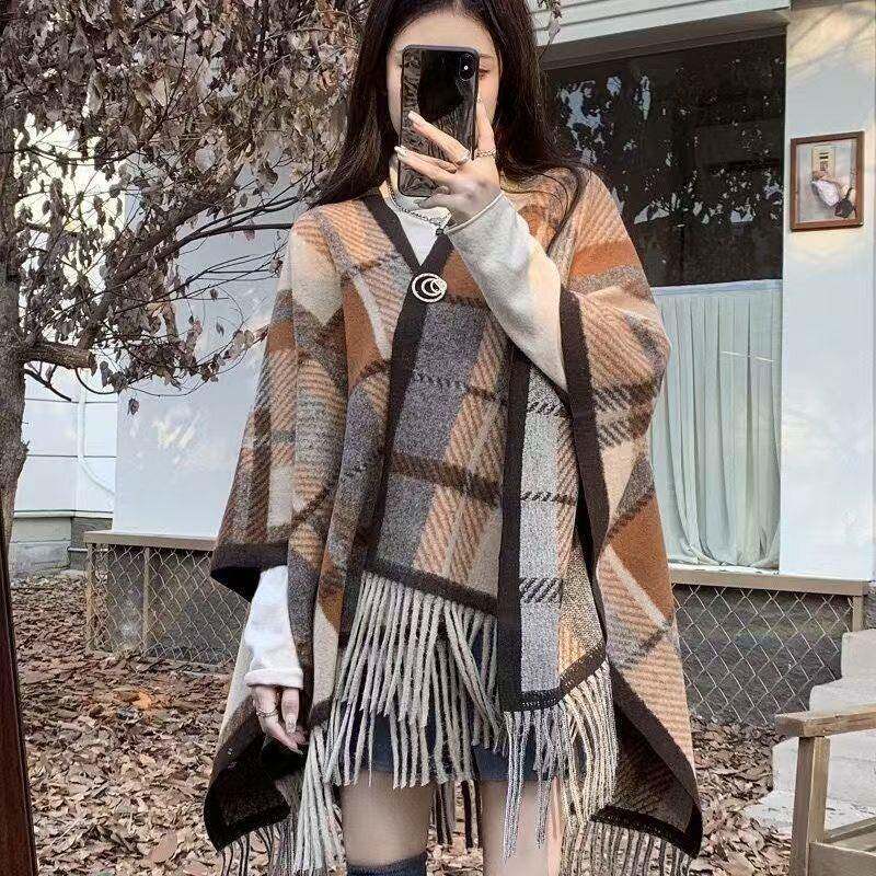 网红披肩格子外套女斗篷春秋季外搭小坎肩慵懒风百搭韩版仿羊绒保