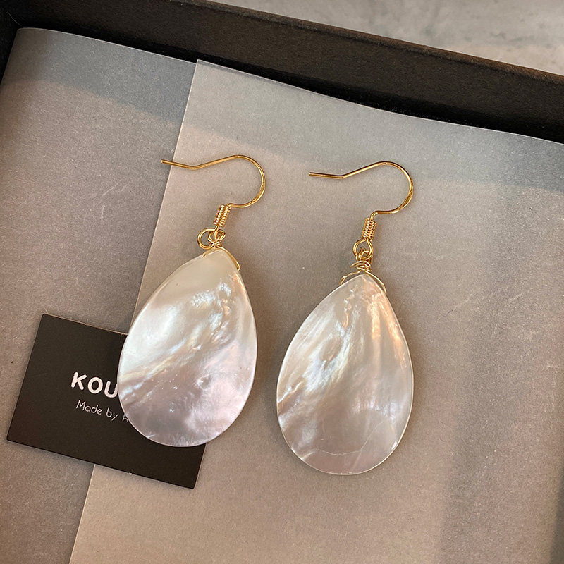 法式贝母水滴耳环女2025新爆款精致轻奢优雅气质冷淡风耳饰高级感
