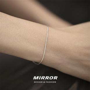 s925纯银蛇骨链细款手链轻奢小众精致女生2024年新款设计感手饰品