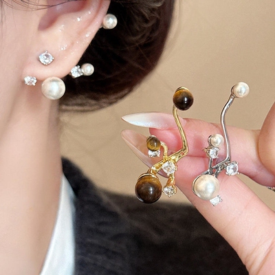 闪钻仿珍珠耳钉轻奢时尚气质独特
