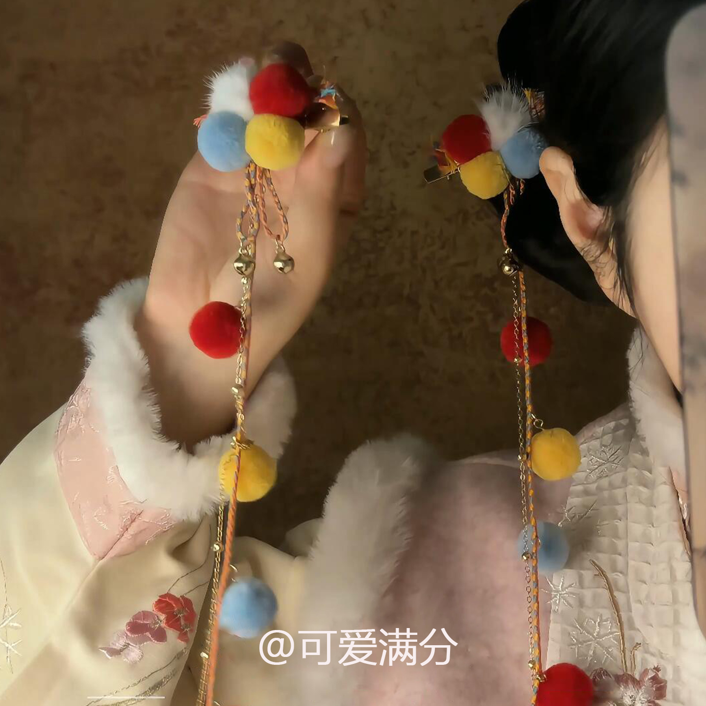 新中式多巴胺彩色毛球流苏发夹民族风秋冬可爱百搭发饰精致发卡女