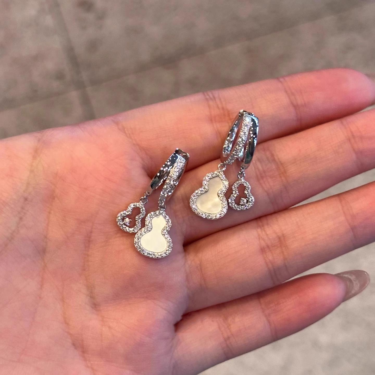 S925纯银白贝双葫芦耳环轻奢高级