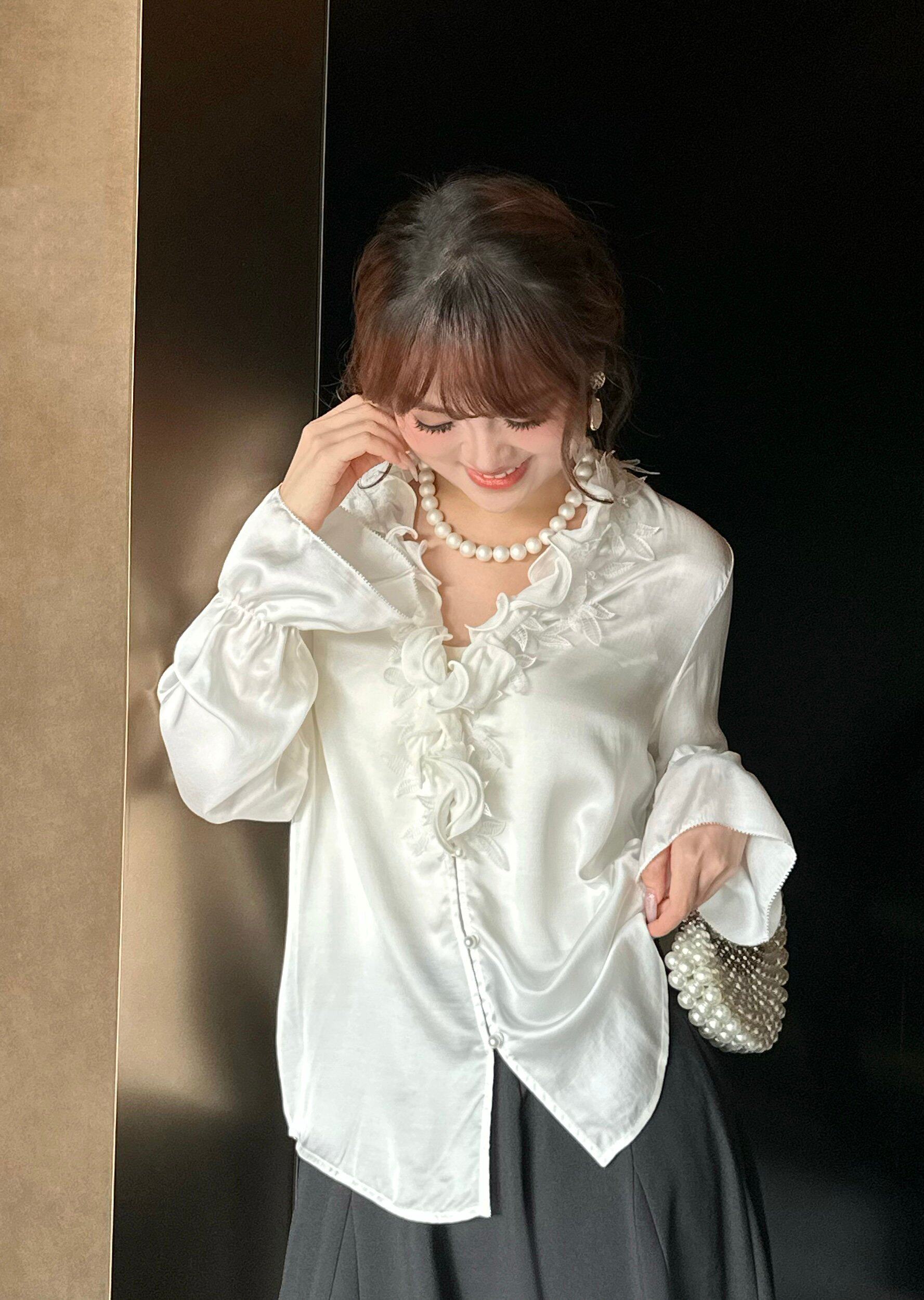 欧货真丝醋酸混纺面料重工精致蕾丝钩花钉珠荷叶边减龄百搭衬衫