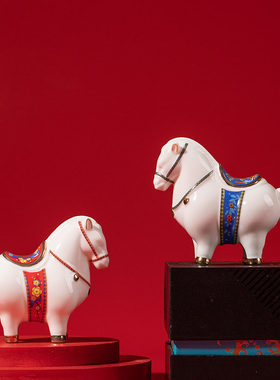 马上有钱陶瓷摆件风水招财马