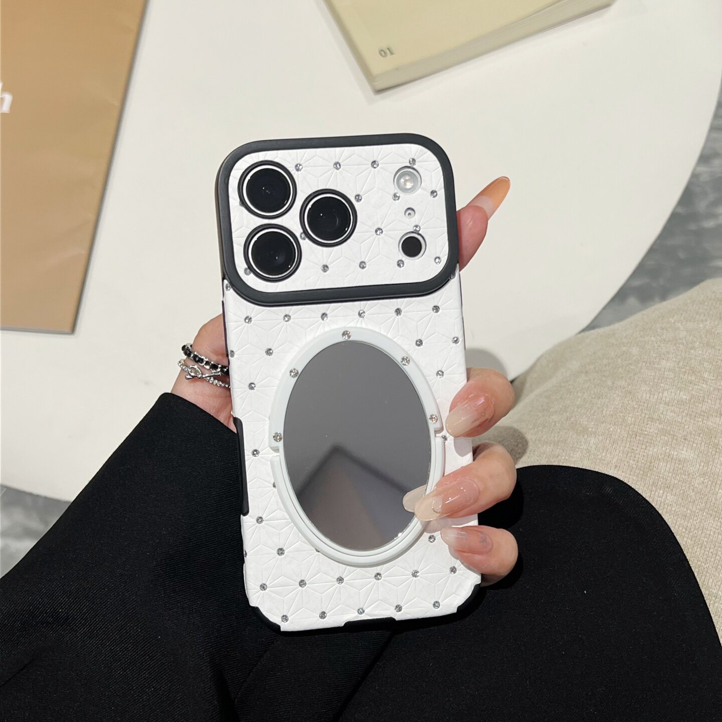 小香风白色皮质适用iphone18promax镜子手机壳钻石纹15/16苹果17promax轻奢保护壳13/14磨砂大视窗全包软壳女