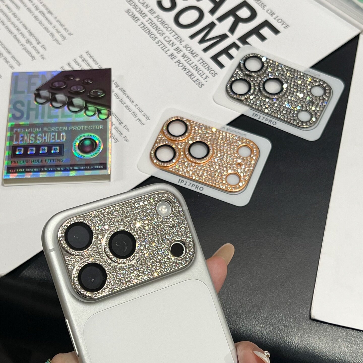 适用于iPhone17promax一体式闪钻镜头膜苹果17pro高级感满钻16promax防爆防刮15pro全包镜头贴14镶钻铠甲奢华