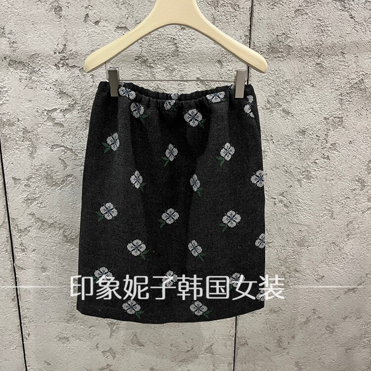 【现】韩国进口2026冬季新款 印花设计半裙休闲显瘦加内衬短裙女