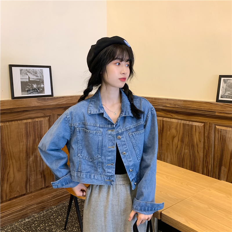 Real shot of new Korean loose and versatile short jeans jacket in spring 2021