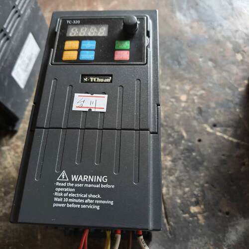 可维修台川变频器TC320-2-2S1/2.2kW/220v实物图议价