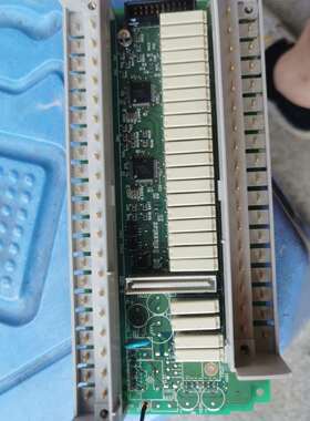 议价plcCPM2AE—60中板IO板，成色如图漂亮，