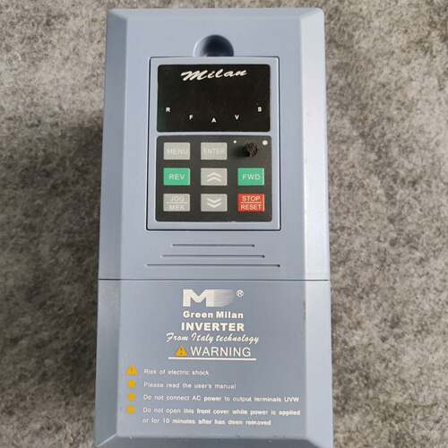 可维修M5000-VS2.2G 2.2KW 220V，变频器原