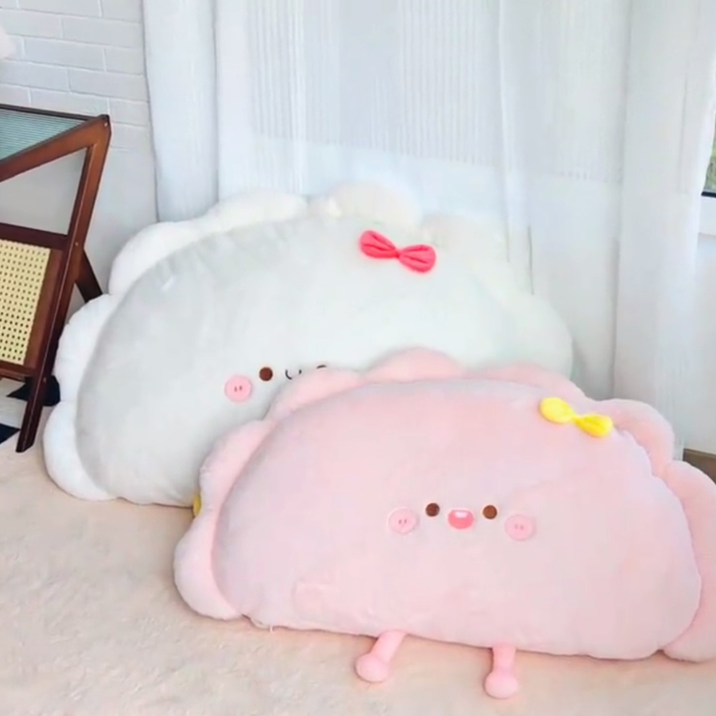 可爱饺子抱枕玩偶女生夹腿睡觉