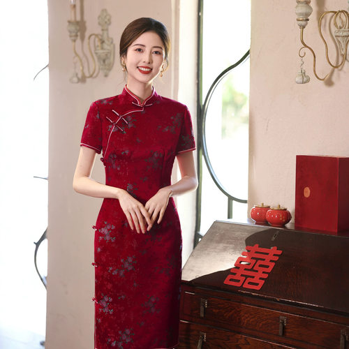 复古提花酒红色桑蚕丝旗袍礼服