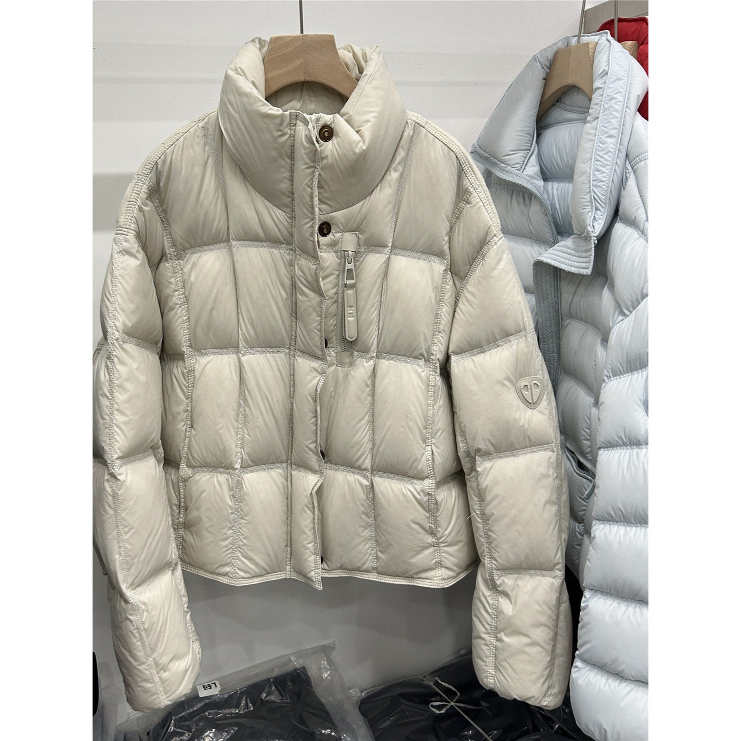欧洲站欧货2025冬季新款90白鹅绒立领短款羽绒服女百搭保暖