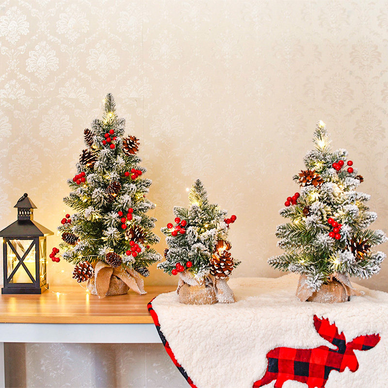 圣诞节圣诞树装饰摆件氛围布置