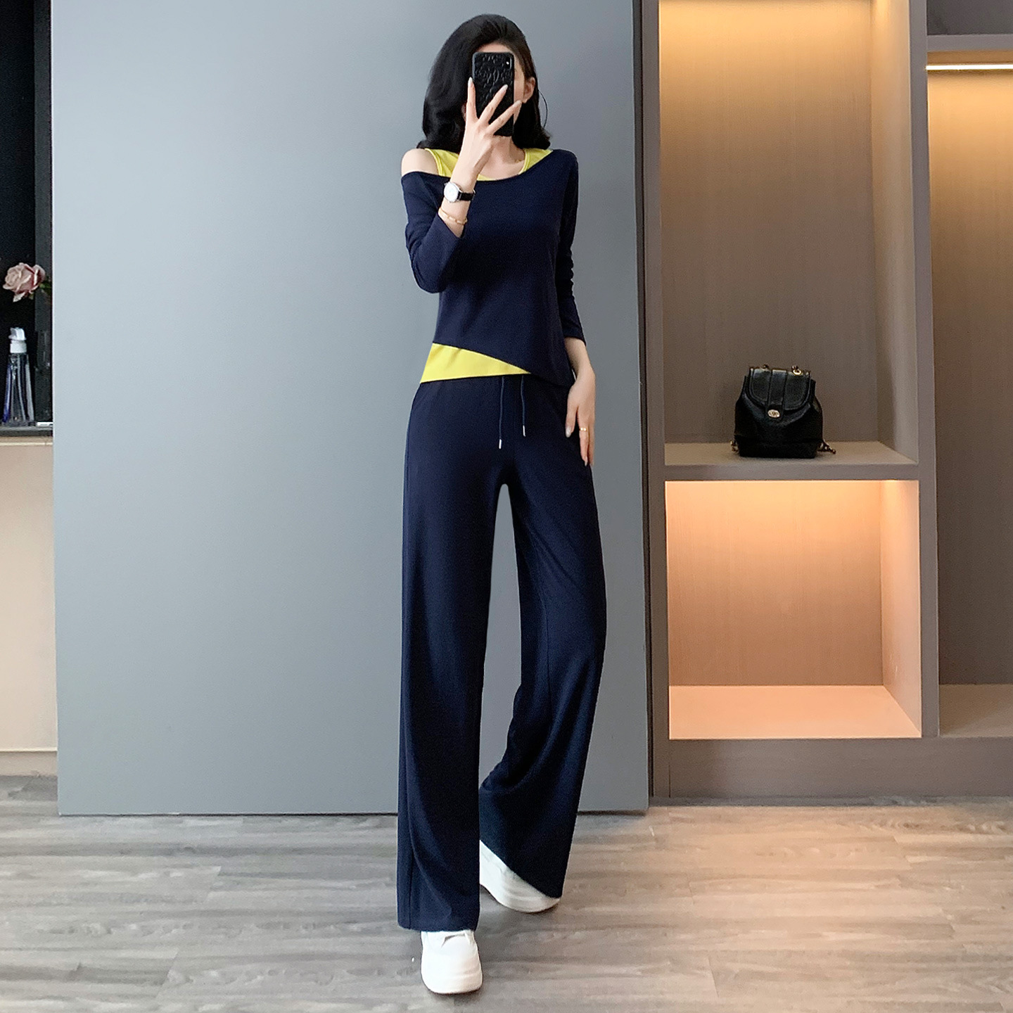 2025流行穿搭一整套女秋季时尚显瘦长袖上衣背心高腰阔腿裤三件套