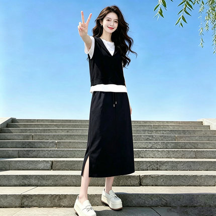 时尚减龄休闲运动套装女夏小众设计感假两件短袖上衣半身裙两件套
