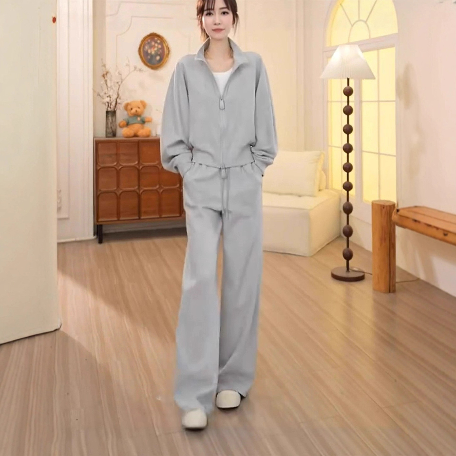 高级感欧货休闲运动套装女秋季宽松显瘦高腰拉链卫衣阔腿裤两件套