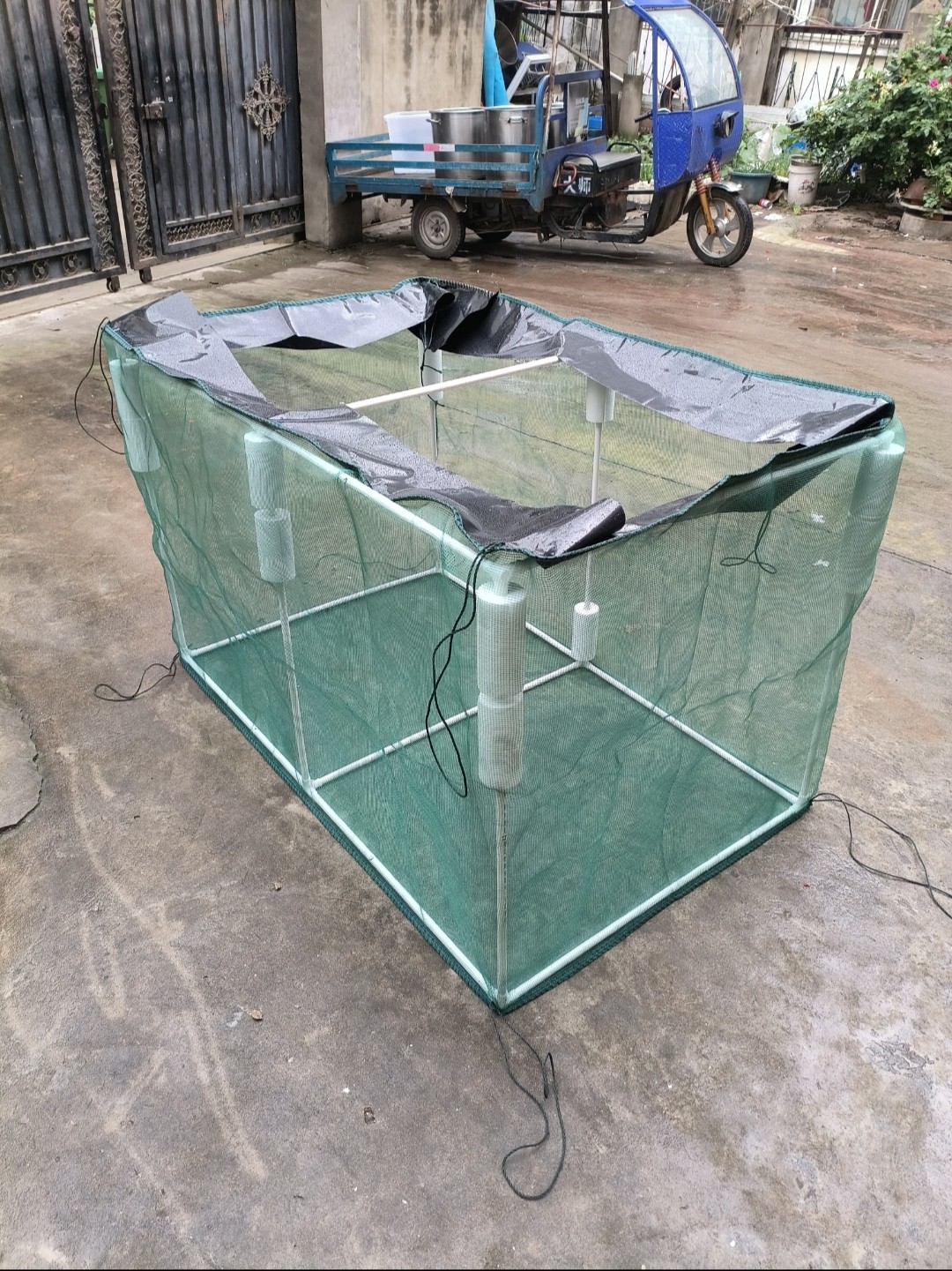 螃蟹龙虾甲鱼乌龟黑鱼防逃网箱10目悬浮漂浮水产暂养全框架支架式