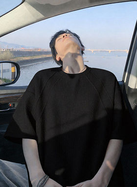 已下单10w件纹理感解构拼接短袖T恤男DT50984