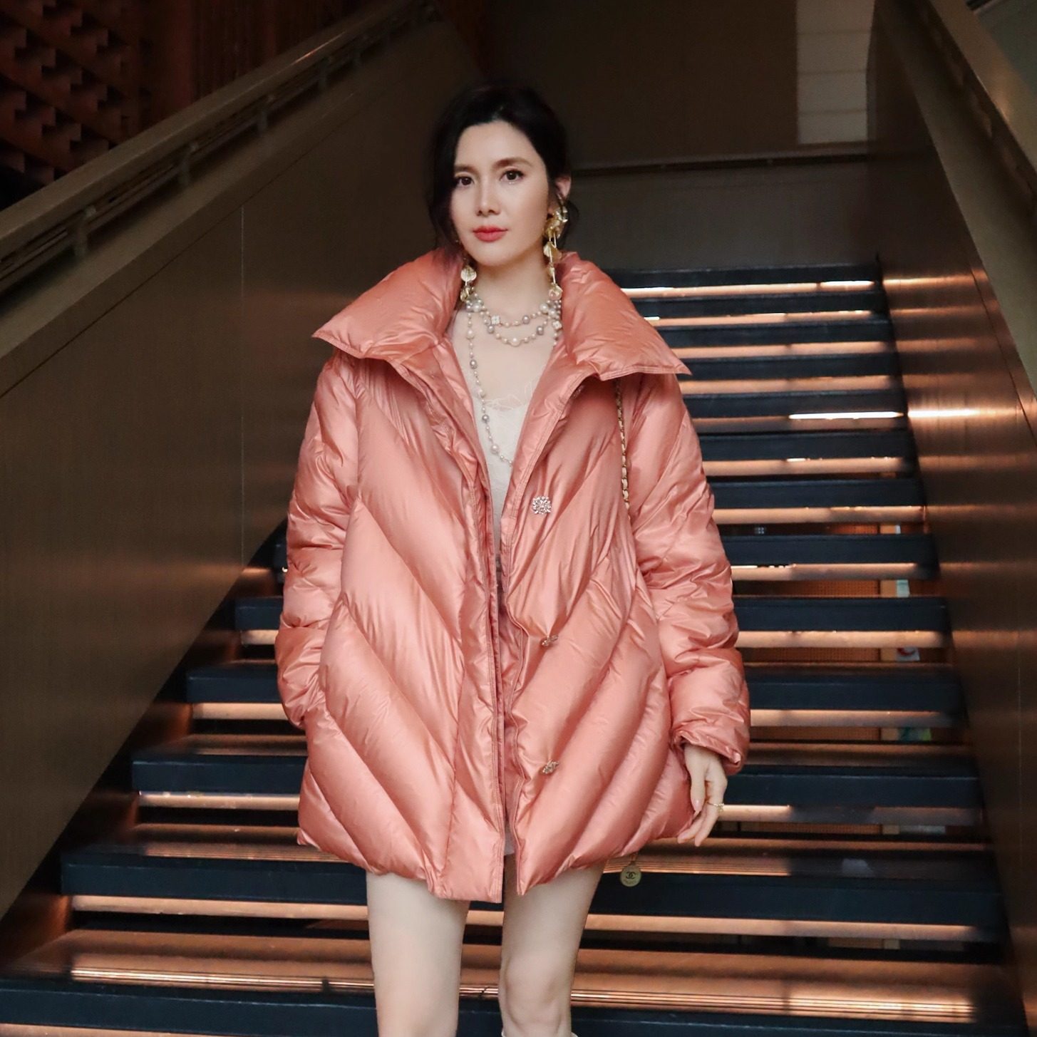 丝光缎感法式轻奢90白鸭绒羽绒服