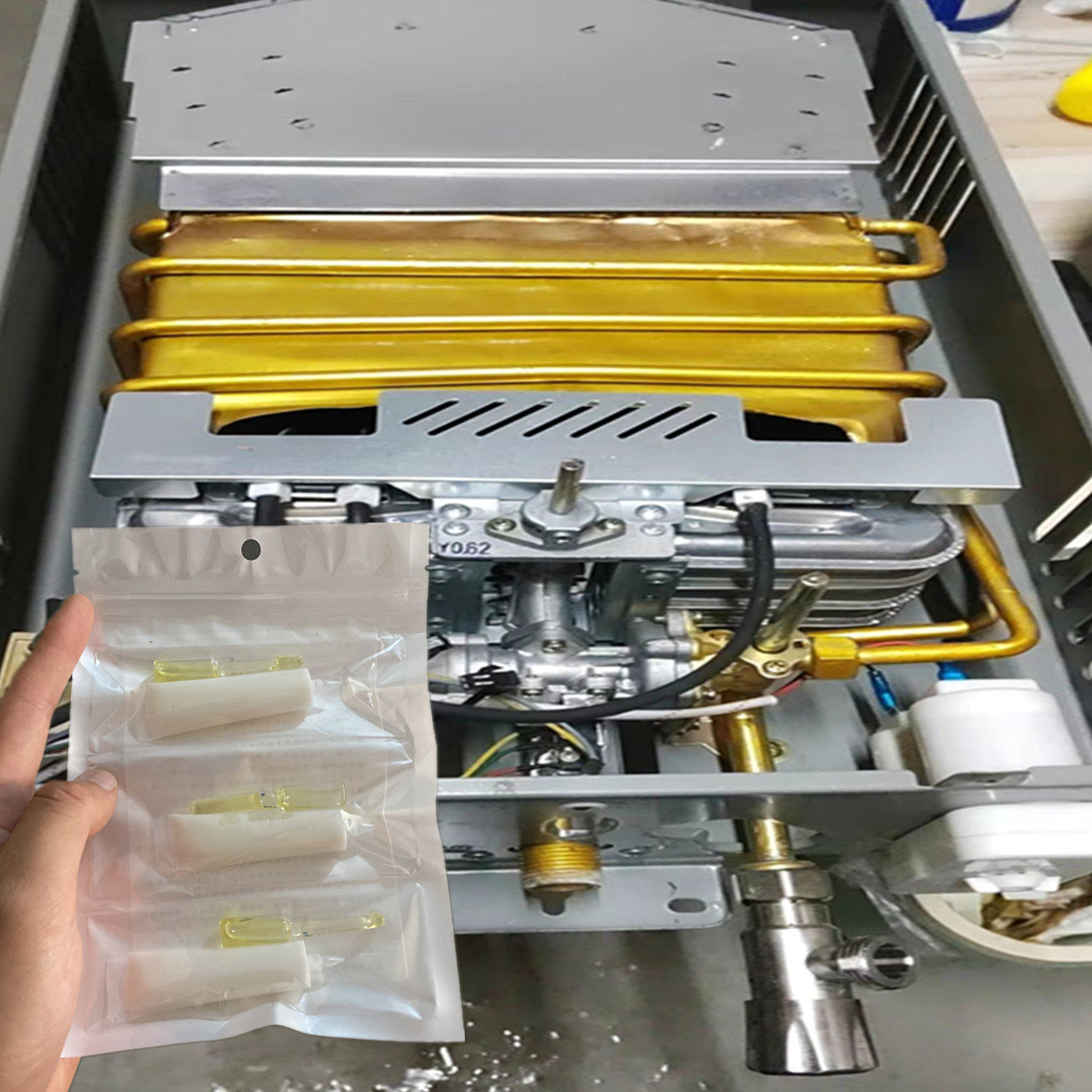 燃气热水器铜管漏水修补胶水耐高温铁管铝管挂壁炉水箱燃烧室补漏