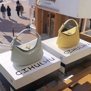 春夏包包女式2026超火新款手提胶囊包小拎包高级感小众轻奢斜挎包