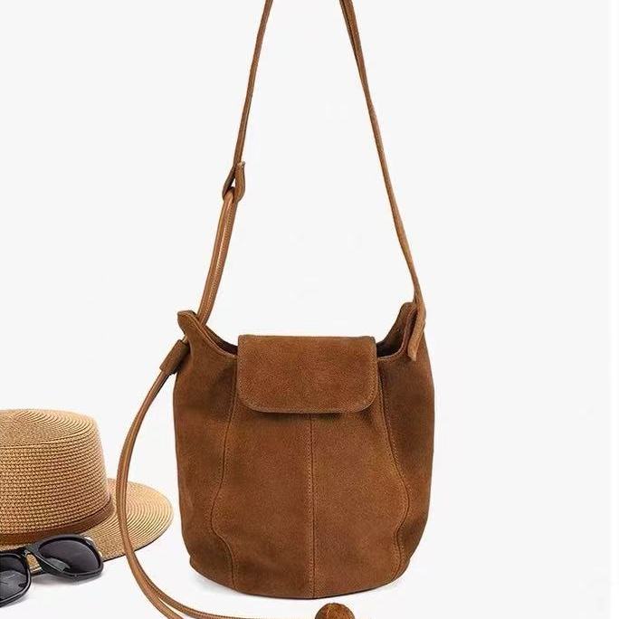 新款小众设计单肩腋下包斜挎包包