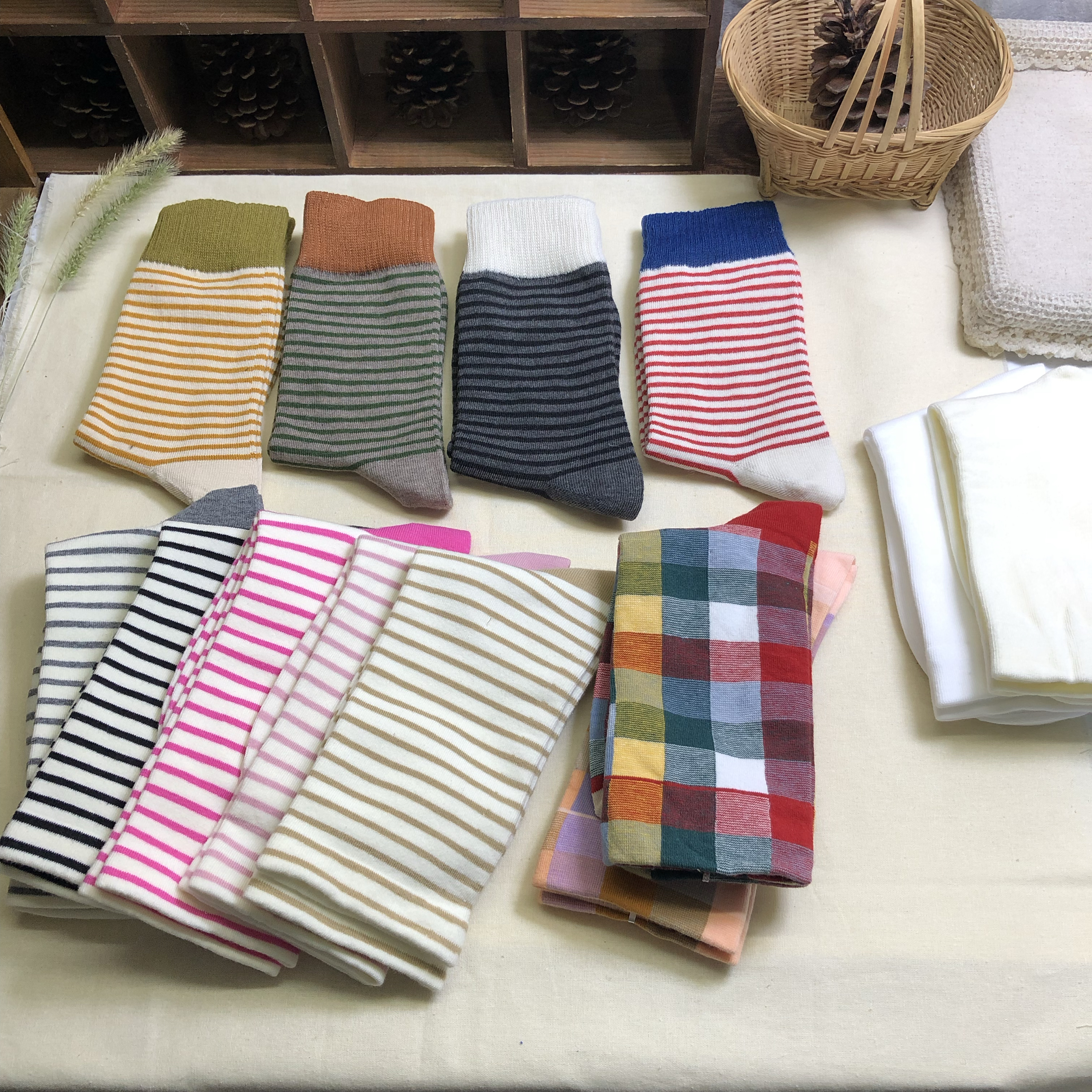 袜子娃娃材料配件中筒纯棉袜子女袜男袜格子袜白袜