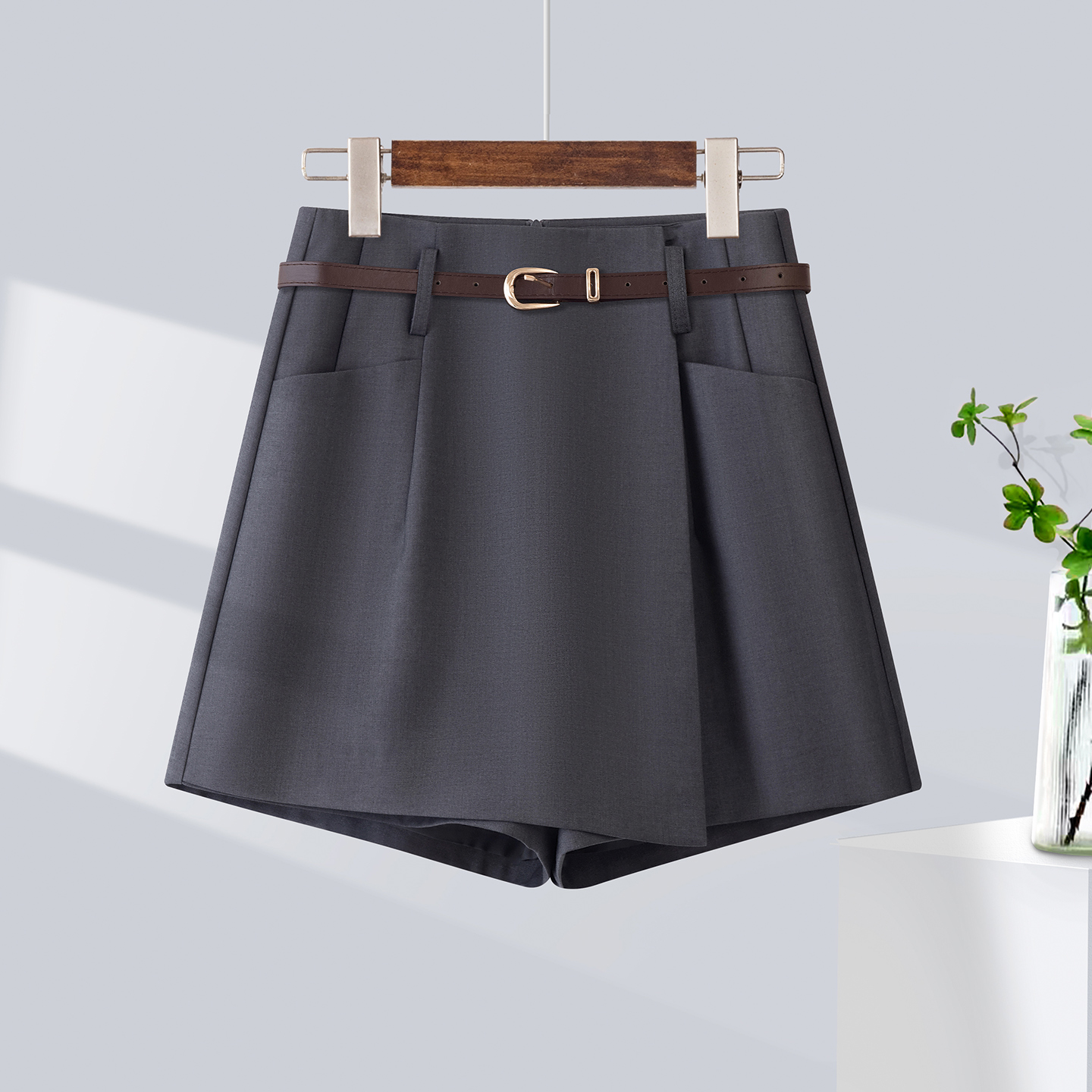 高级感时尚洋气质减龄西装阔腿裤女秋季2025年新款宽松a字短裤裙