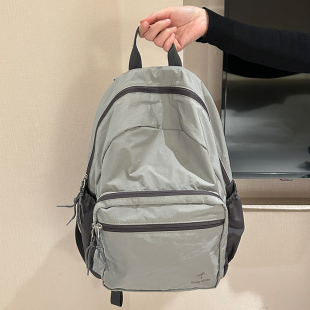 超轻户外登山双肩包男女学生书包通勤包轻便耐磨旅行背包大容量
