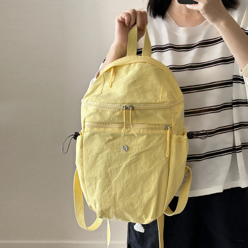 新款休闲双肩包简约户外登山旅行背包大容量通勤电脑背包防水