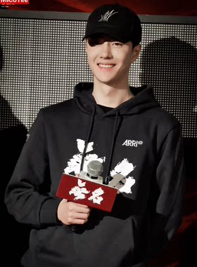 王一博维和部队应援服路演卫衣