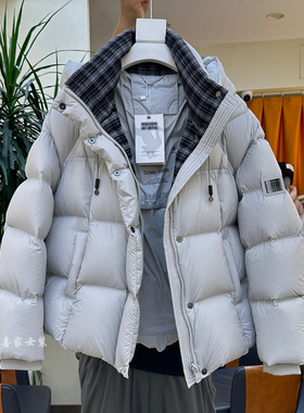2025秋冬新款女90新国标白鸭绒羽绒服高端时尚格纹领连帽羽绒外套