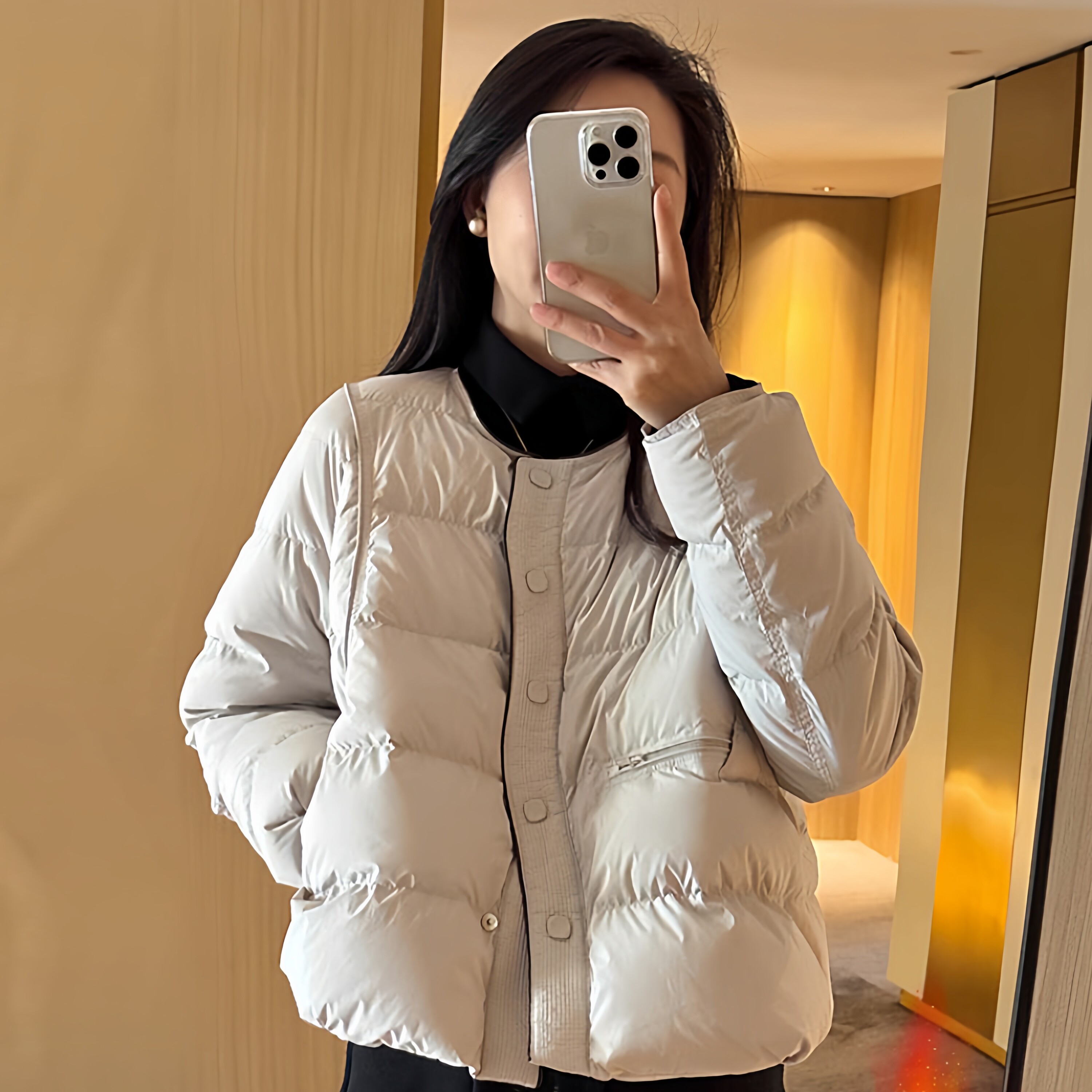 2025秋冬新款女时尚短款圆领羽绒服方糖波浪块茧型小个子鸭绒内胆