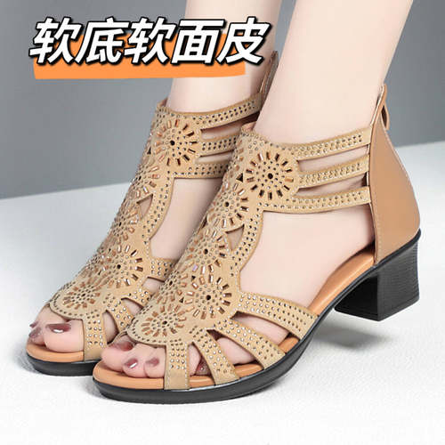 罗马凉鞋女新款真皮中跟高帮镂空鱼嘴中年妈妈鞋坡跟大码女鞋夏季