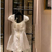 赫本仲夏梦 天丝醋酸吊带裙少女感蕾丝花边收腰显瘦短裙