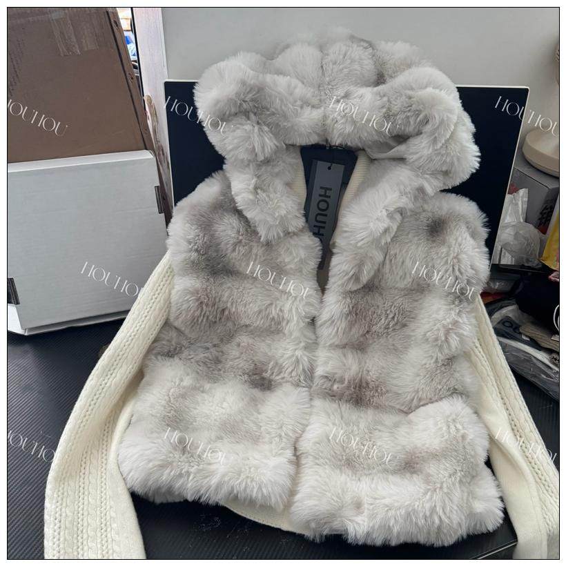 *典藏私服*近期爆问的吐司包灰白连帽环保皮草毛毛马甲外套